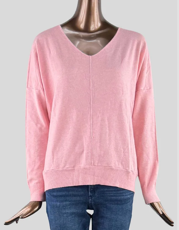 DREAMERS by DEBUT Sweater - Small/Medium Tailored Straight A-Line
