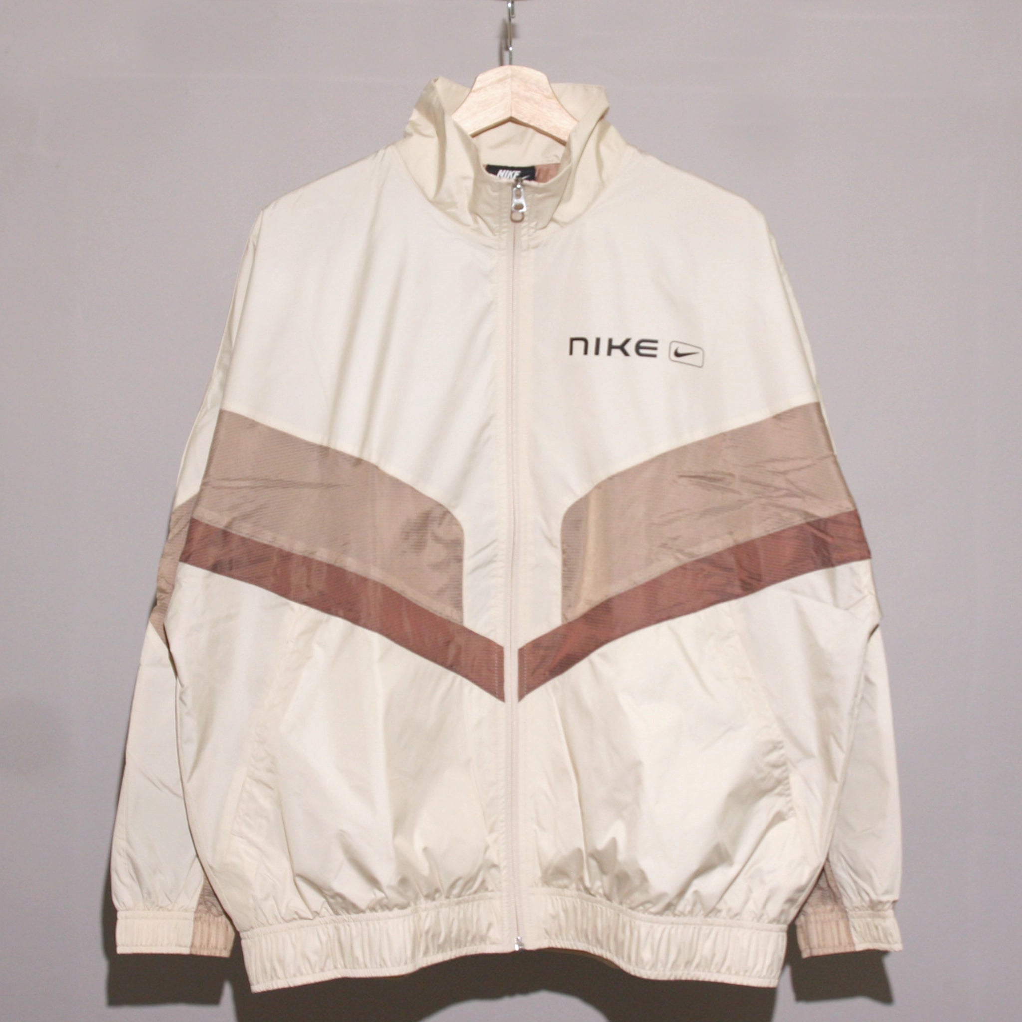 NIKE Women's Sportswear Street Loose Fit Woven Jacket Faux Fur Fabric Real Fur Fabric Shearling Fabric NIKE Women's Sportswear Street Loose Fit Woven Jacket Faux Fur Fabric Real Fur Fabric Shearling Fabric