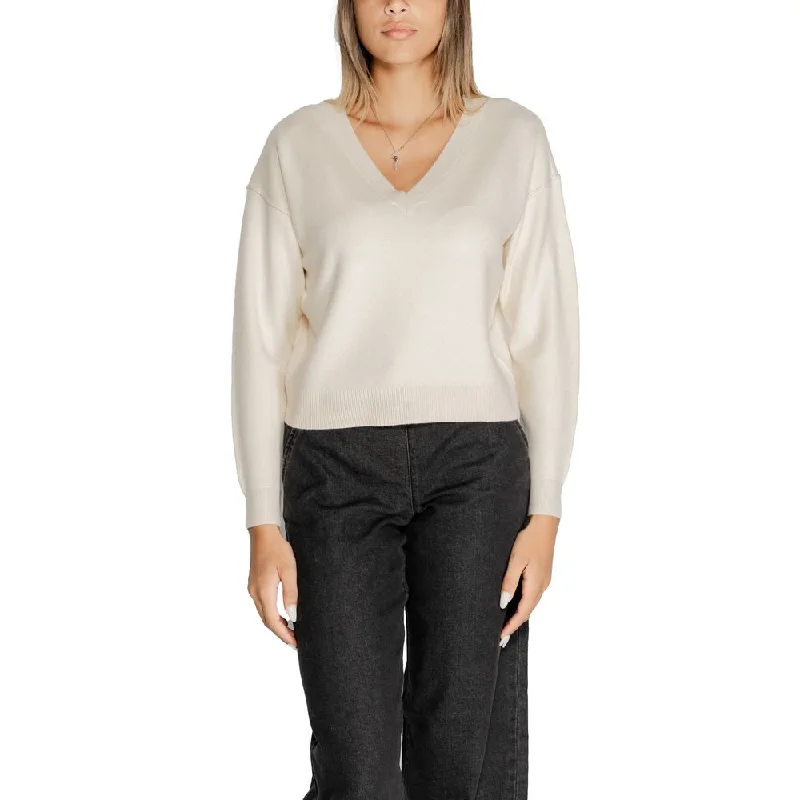 White Viscose Sweater Zippered Front Buttoned Front Snap Front