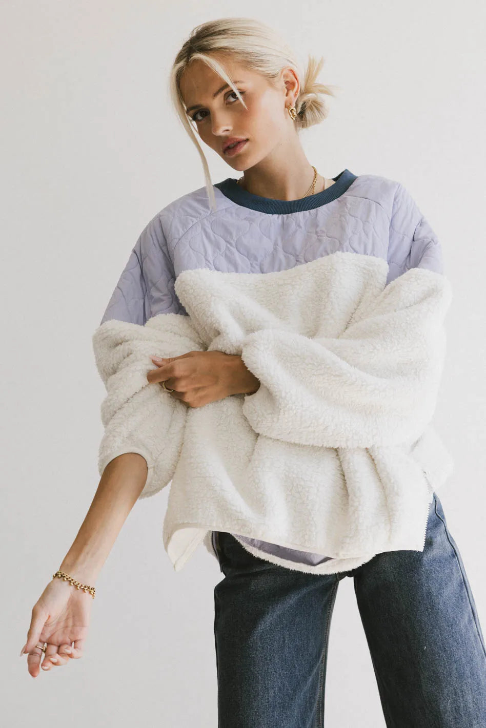Kylan Contrast Pullover Blouson Sleeve Pullover