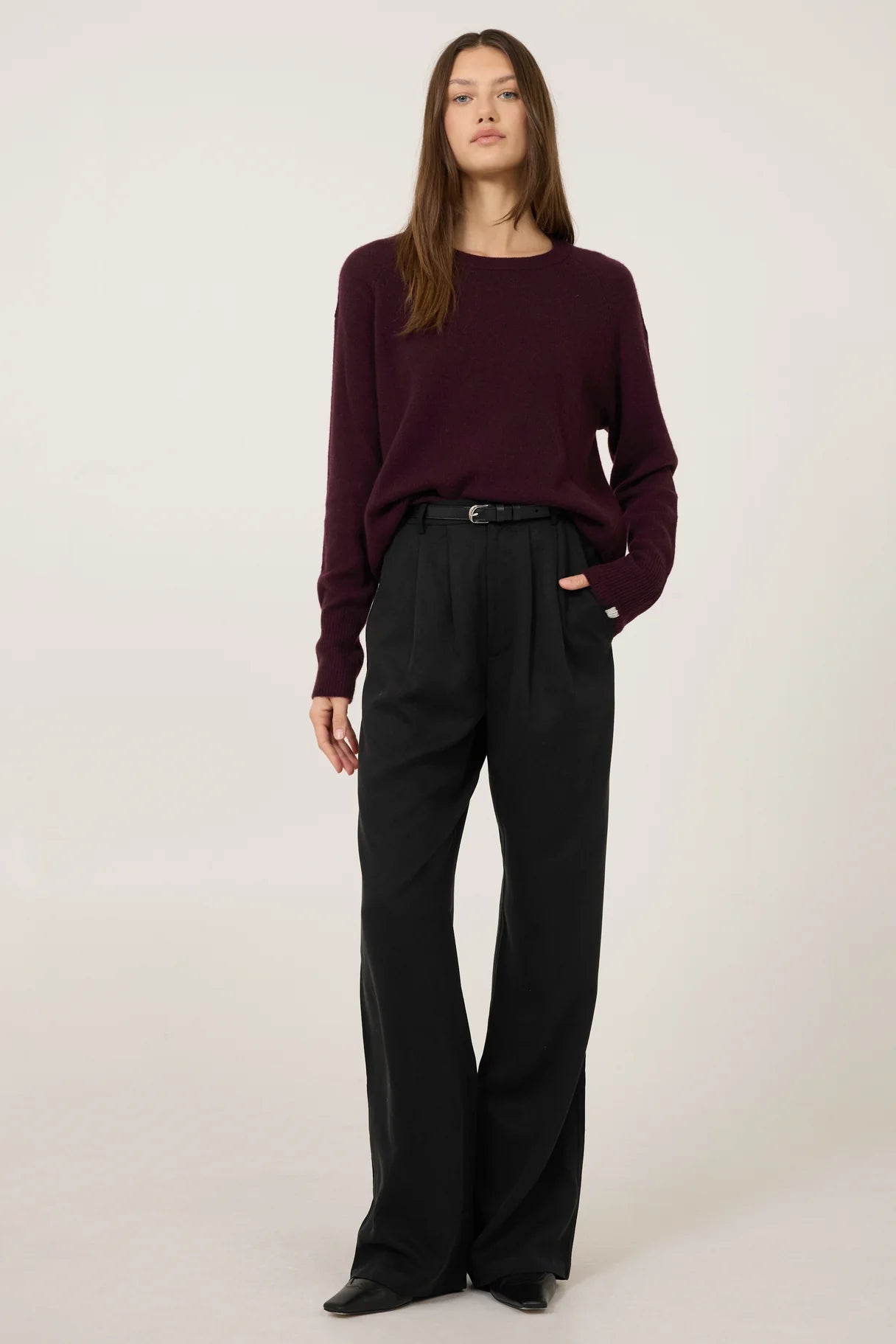 One Grey Day Sloane Cashmere Pullover Syrah Scalloped Neck Pullover