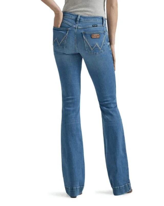 Wrangler Retro Women's Mae Eva Mid Rise Wide Leg Trouser Jean 112346617 Trousers Denim Blue Wrangler Retro Women's Mae Eva Mid Rise Wide Leg Trouser Jean 112346617 Trousers Denim Blue