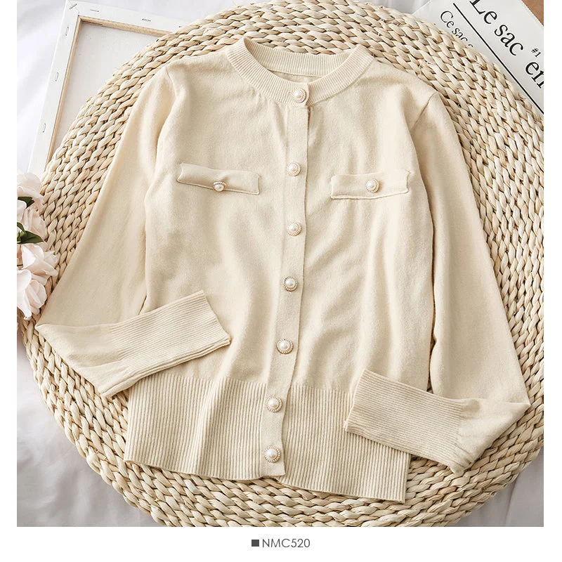 Round neck single row pearl button cardigan sweater coat 1865 Handmade Hand-knitted Hand-woven Round neck single row pearl button cardigan sweater coat 1865 Handmade Hand-knitted Hand-woven