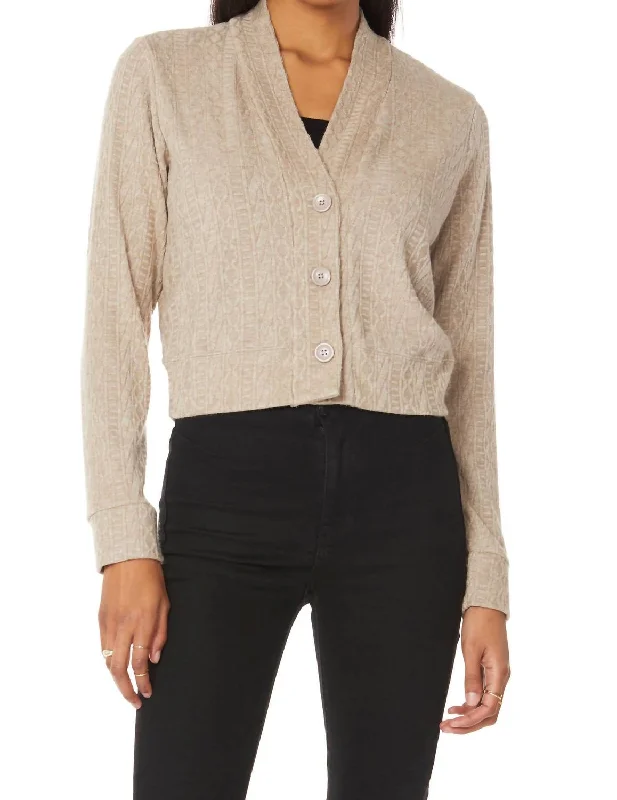 Short Cardigan In Oatmeal Seamless Knitted Crochet
